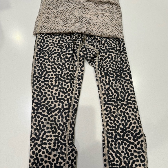 Lululemon Wunder Under Pant Dance Wide Waistband Leggings Skirt Cover size 4 - Picture 2 of 11